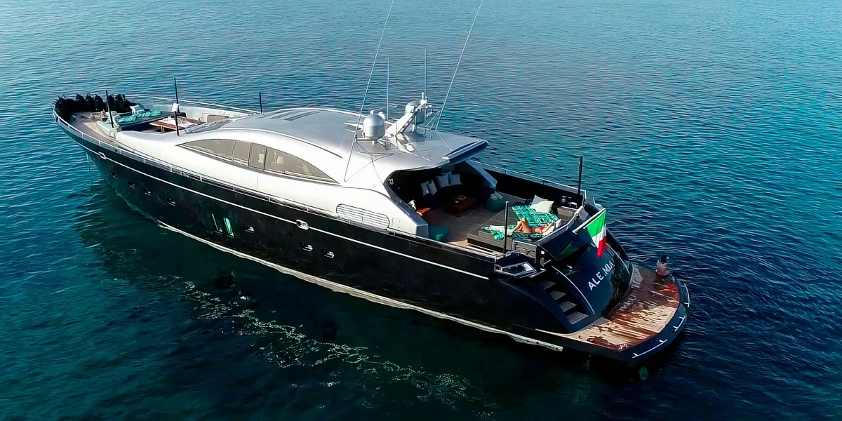 Аренда мега яхты 	Italcraft 105 Alemia В Италии